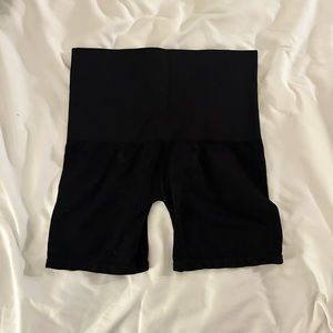 Highwaisted biker shorts
